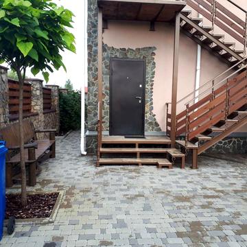 Справедливості вул., 10