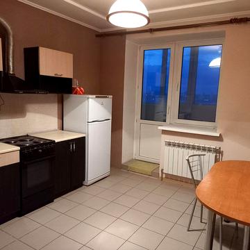 Бориспільська вул., 6