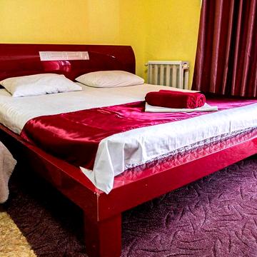 Сдам 1-к квартиру до 3-х месяцев в центре