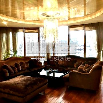 Жилянська вул., 59