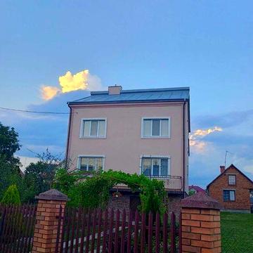 Продаж простoрого будинку в м. Городок