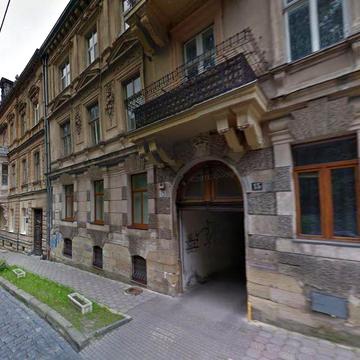 3-к.в.Крушельницької, центр, парк І.Франка