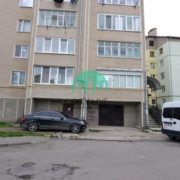 Української Дивізії вул., 15