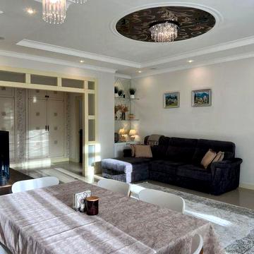 Преміальна видова 3-к. квартира з дизайнерським ремонтом | 121 м²