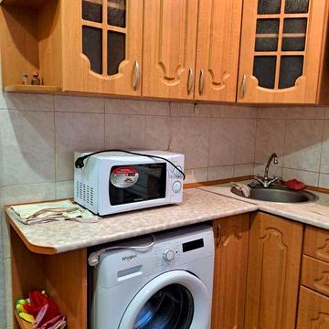 Здам 2 кім.кв 3/5.вул.Космічна ,Бойлер,холод,машинка.