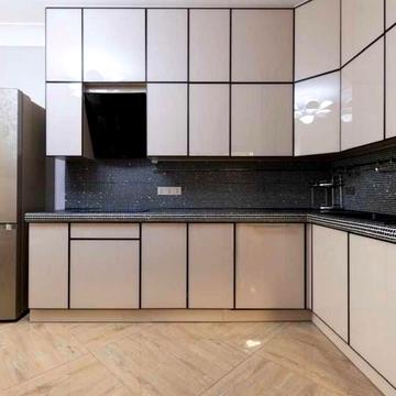 Дніпровська набережна вул., 14