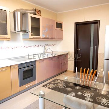 Европейського Союзу просп. (Правди), 31а