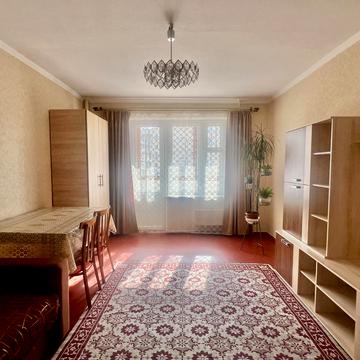 Полярна вул., 6