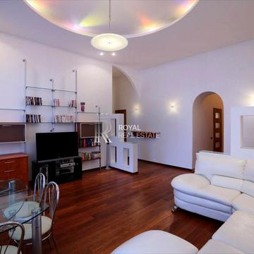 Велика Житомирська вул., 23