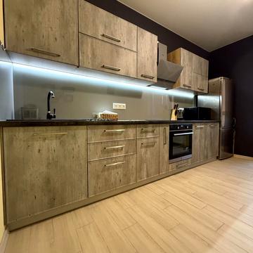 Каховська вул., 58