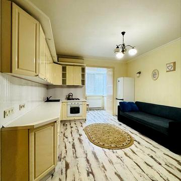 Оренда екскюзивної дрохкімнатної квартири по проспекту. Перемоги 83.