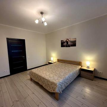 Оренда просторої 2-кімнатної квартири в центрі Бучі-біля Новуса, газ