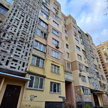 2-х комнатная под ремонт, двухсторонняя планировка, цена отличная!