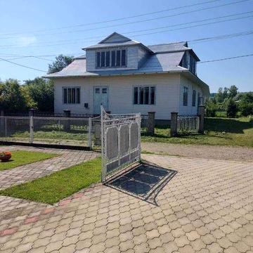 Дім на продаж в селі Рожнів