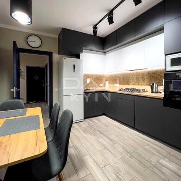 Одеська вул., 66