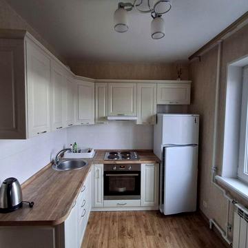 Сдається 2х кімн.квартира,вул.Ревуцького 18,12/13,57,31,8