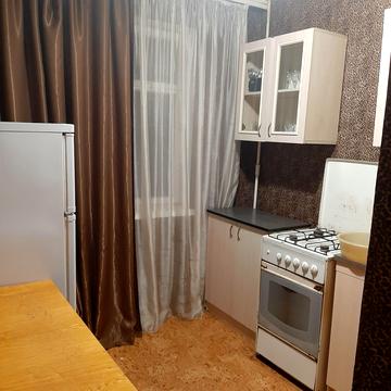 Жасминовий бульв. (Петра Слинька), 4