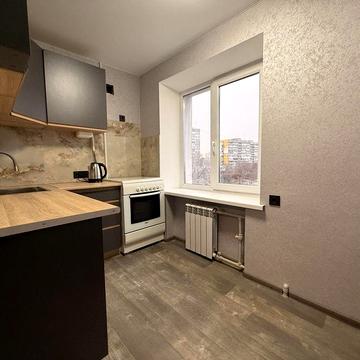 Сдам 3-ох ком квартиру на Макарова 1б