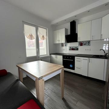 Юлії Здановської вул. (Ломоносова), 36-В