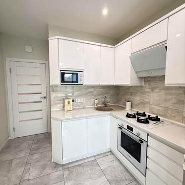 Сонячна вул., 5