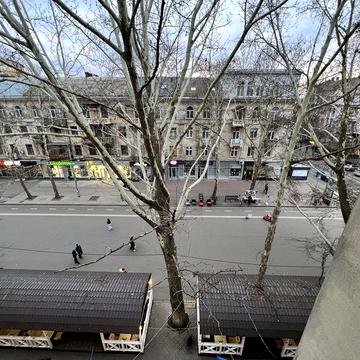 Квартира на центральній вулиці