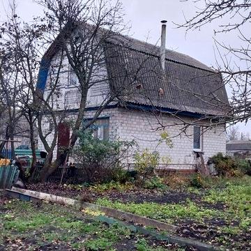 Дім, Певци ( кінцева аатобусів  30 и 25а), землі 7.2 сотки!