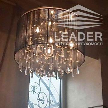 Продам 1к.спальня+кухня -студіо.ЦЕНТР-окремий вхід.Світло Не вимикають