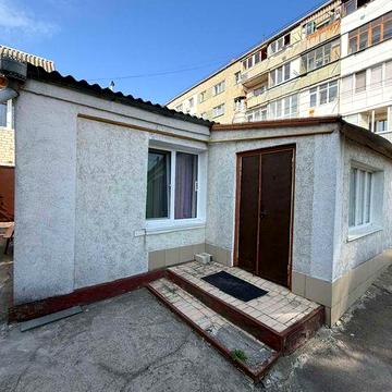 Продам частину будинку в центрі