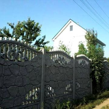 Продам будинок в с.Надбугское.Два поверхи.Всі зручності.Своя скважина