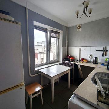 Продаж трикімнатної квартири в Києві ЖК куренівський