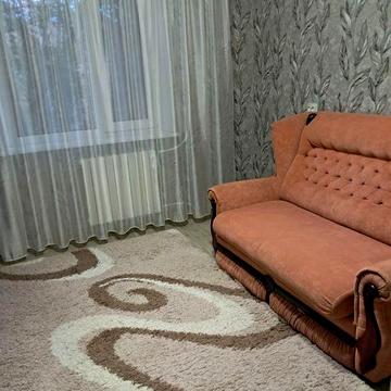 Продам    2х комнатную квартиру, н/п, 4этаж, 40 лет, рядом  ,Каспий"