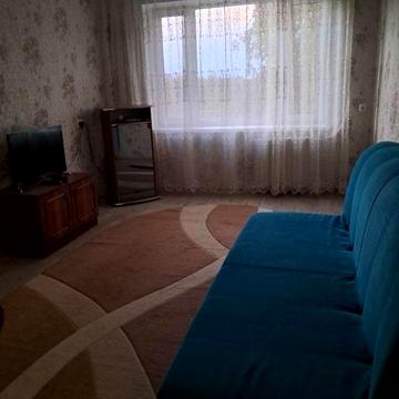 Продам    2х комнатную квартиру, н/п, 4этаж, 40 лет, рядом  ,Каспий"