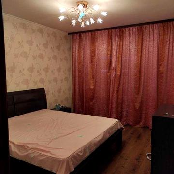 Троєщина, Лисківська, трикімнатна, все окремо!!