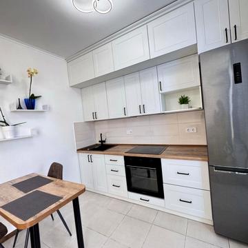 Сімї Кульженків вул. (Петра Дегтяренка), 37