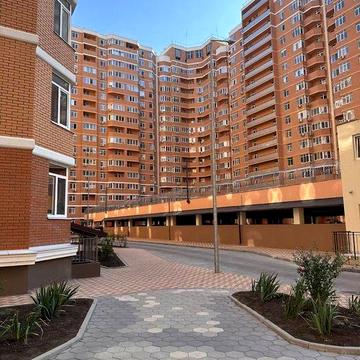 "Реал-Парк", Двухсторонняя 2 комнатная квартира 72 кв.  2 этаж  Лоджия ЖК Реал-Парк