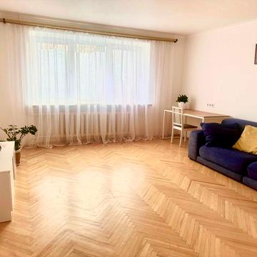 Здам 2х кімнатну квартиру Левка Лук"яненка,18