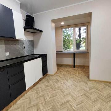 Продається студія р-н Ювілейна с дизайнерськім новім ремонтом та мебля