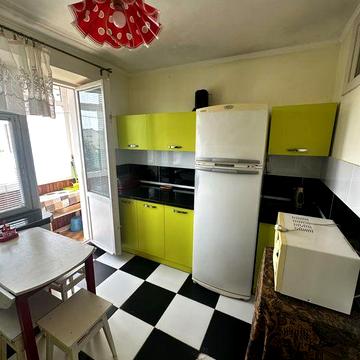 Продаж 3-кімнатної квартири в Ужгороді