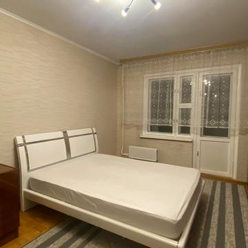 Наталії Ужвій вул., 9