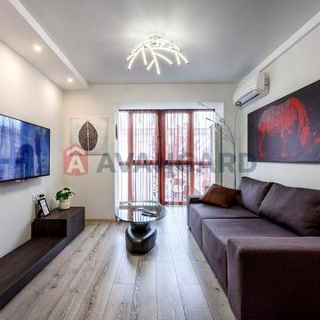 Продаж дизайнерська 2к квартира . вул. Велика Васильківська!