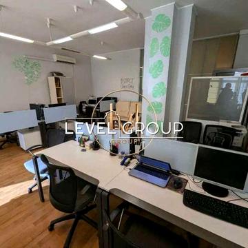 Чотирикімнатна квартира або офіс на вул. Провіантська, 3