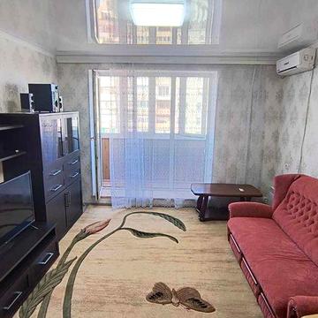 Продам 4-х кім. Центр