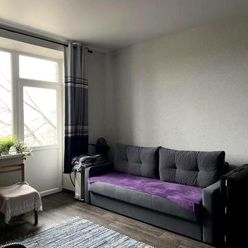 1 кім. площа Володимира Великого можна СертифікатАртема вул. Бикова