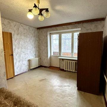 Продаж 1-но кімнатна малосімейка по Шевченка