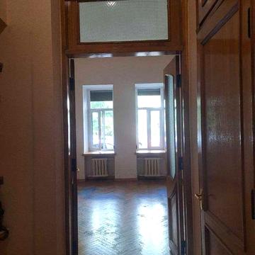 Інститутська, б.13/4, 44 кв м.Світло ЗАВЖДИ! Царський будинок 15000грн