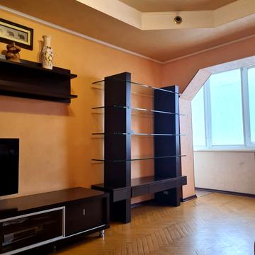 Юрія Шумського вул., 8-А