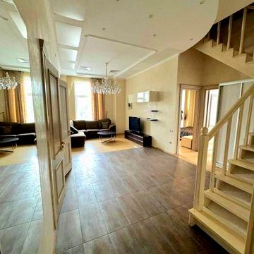 Ореда квартири в самому центрі міста, по Михайлівська24в