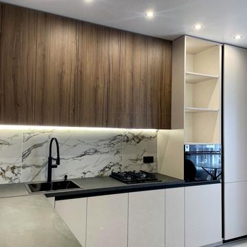 Героїв Небесної Сотні просп., 16/5