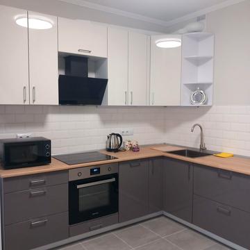 Олеся Бердника вул., 1-В