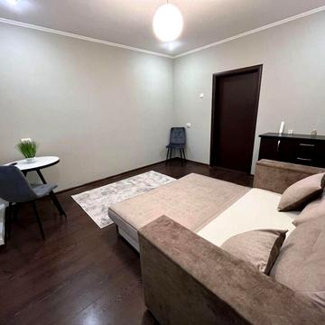 Верболозна вул., 37